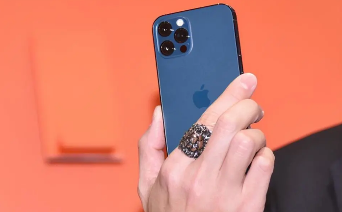 石首苹果手机维修分享iPhone12系列重启方法教程 
